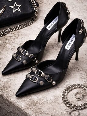 Steve Madden Dali Studded Black Leather Buckle Pumps Pointed Toe Edgy Y2K 7.5